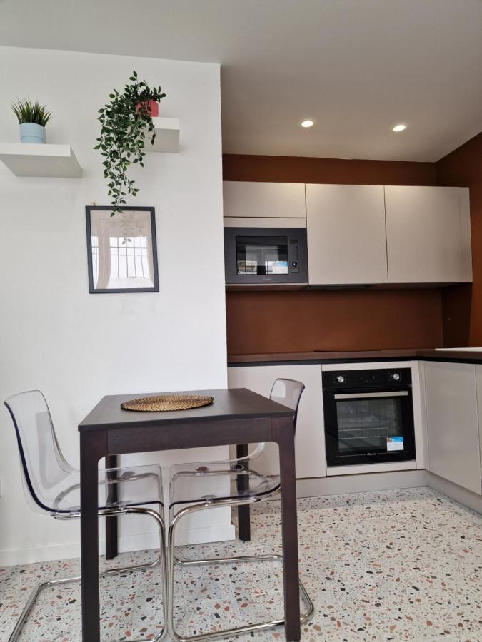 בזייה Maison Ping ,En Face Des Arenes מראה חיצוני תמונה